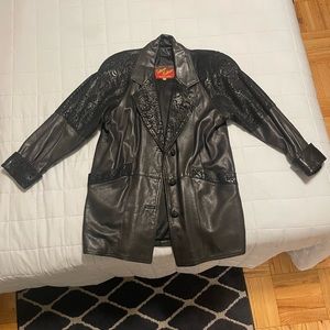 SHARP FASHION LEATHER JACKET